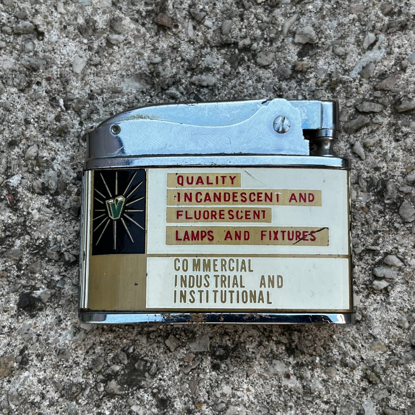 Vintage Verd-A-Ray flat lighter.