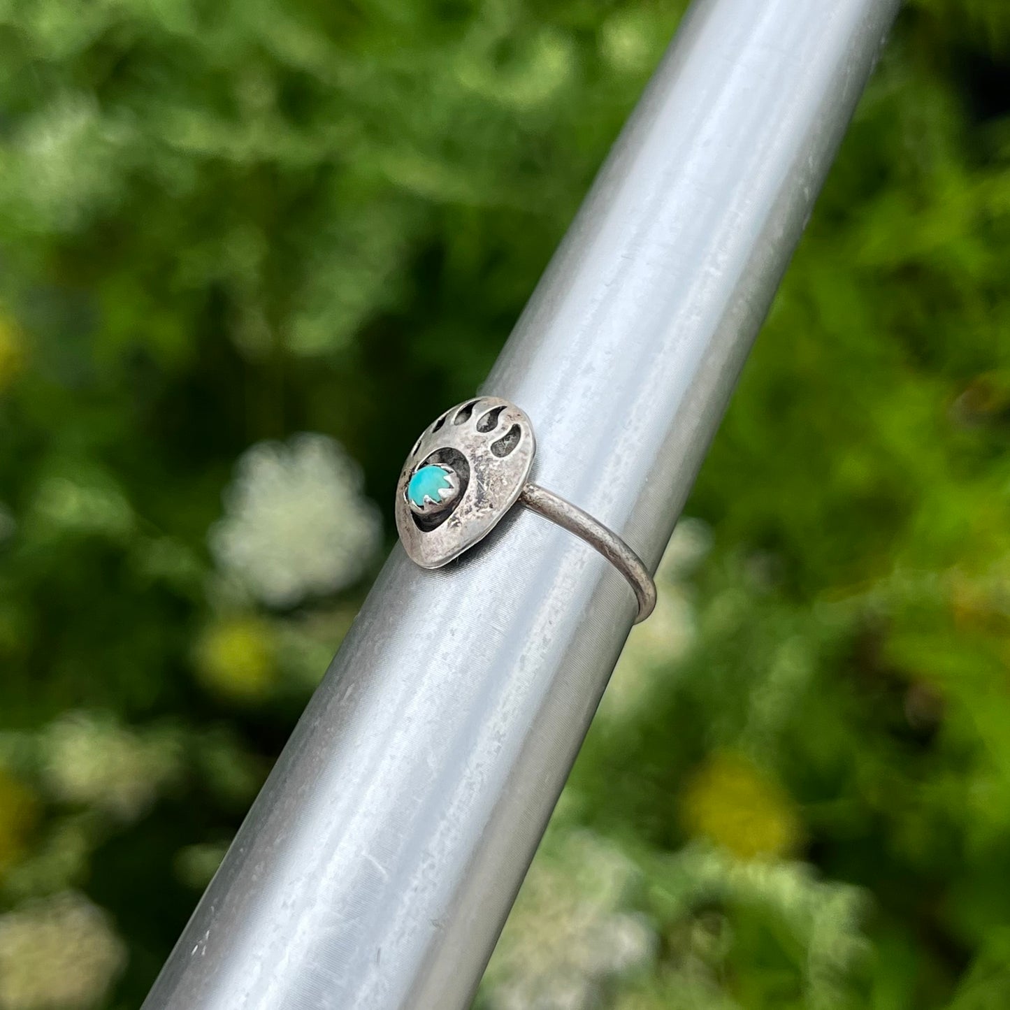 Vintage Sterling silver turquoise Bearclaw ring. Size 6.25.