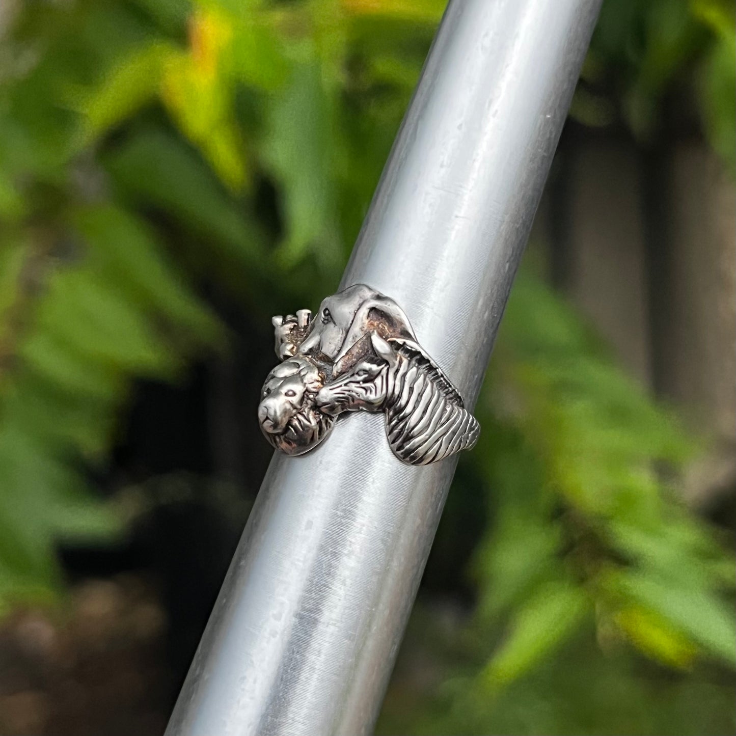 Vintage Sterling silver safari ring. Size 5.