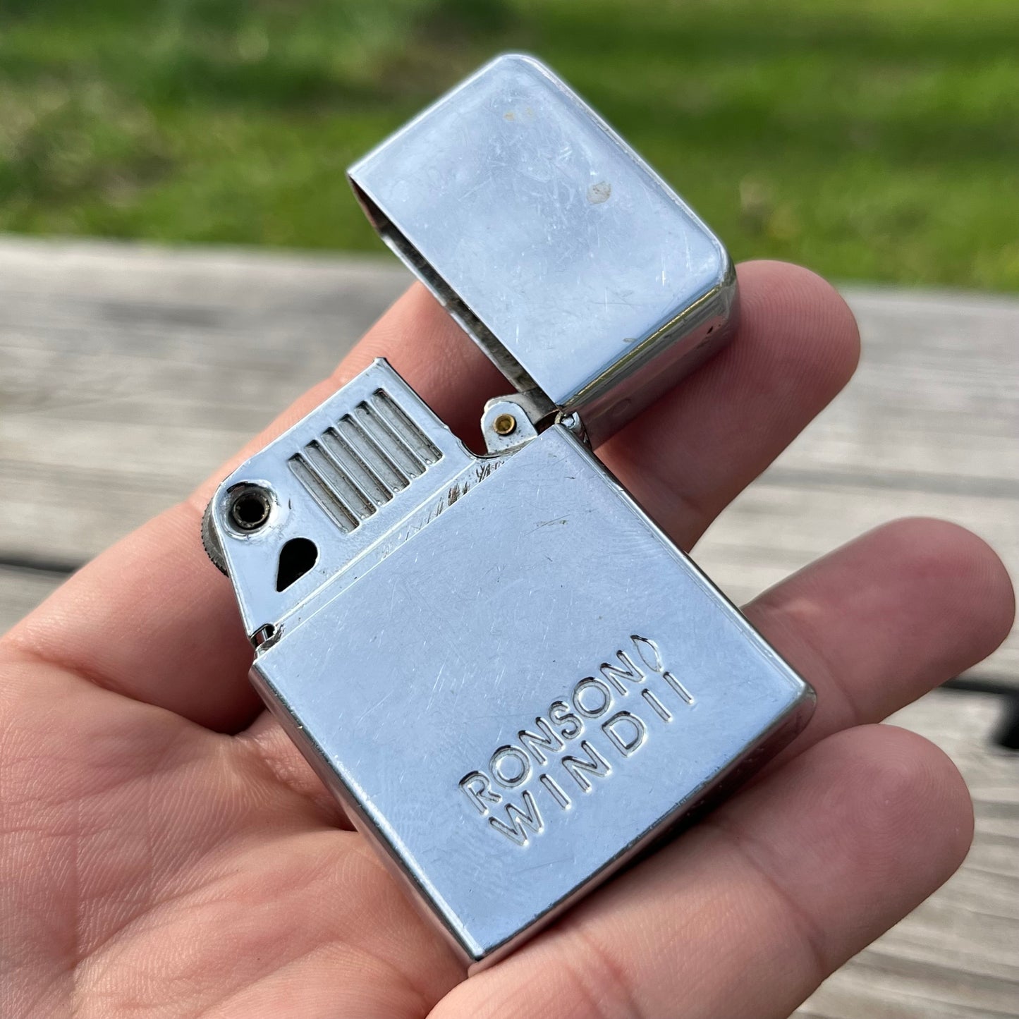 Vintage Ronson windproof flip lighter.