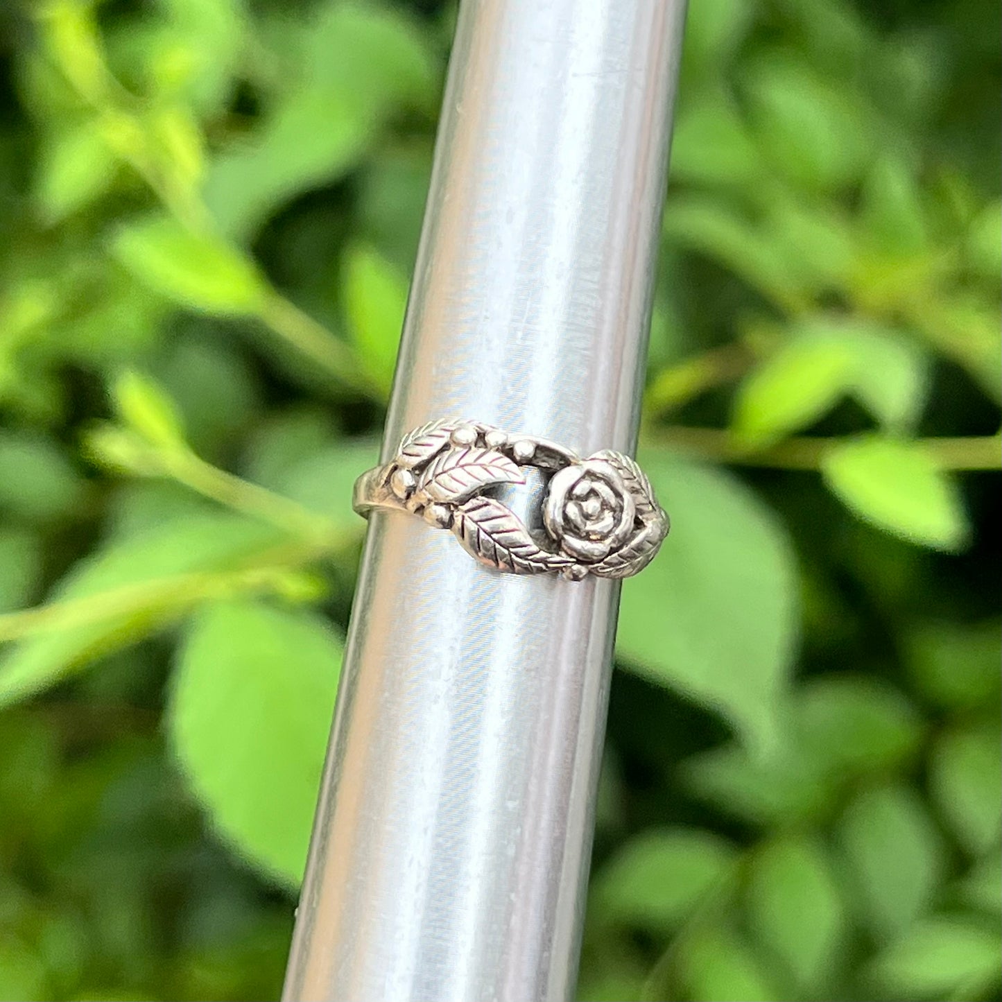 Vintage sterling silver rose ring. Size 5.5.