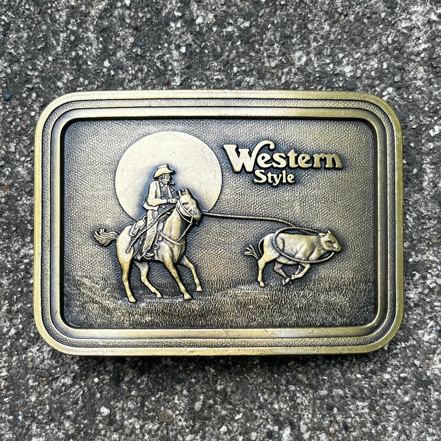 Vintage western style belt buckle.