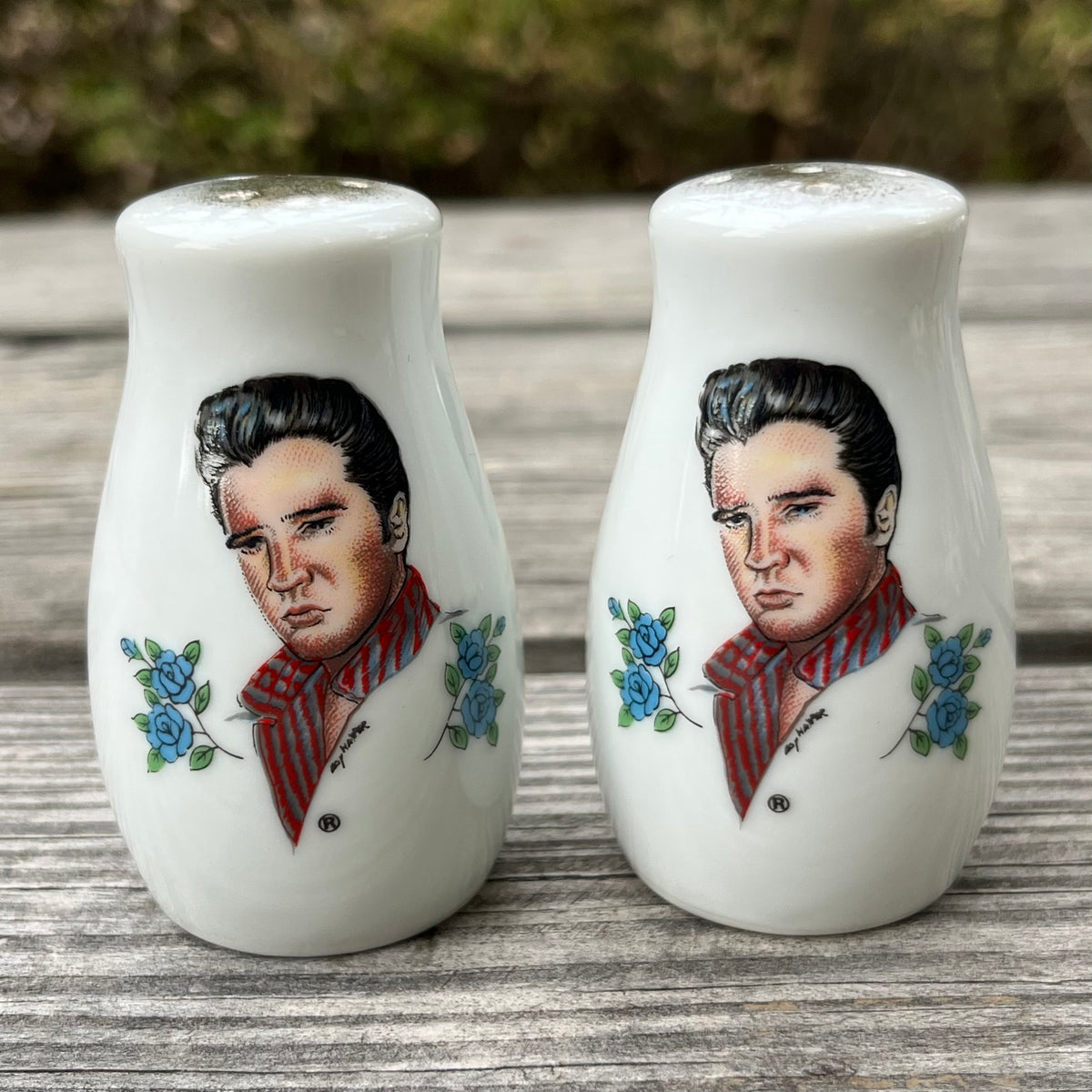 Vintage Elvis salt n’ pepper shakers.