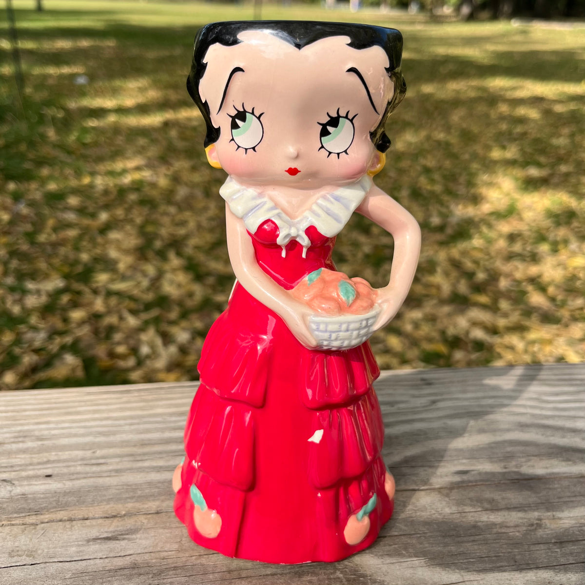 Retired 2002 Betty Boop vase.