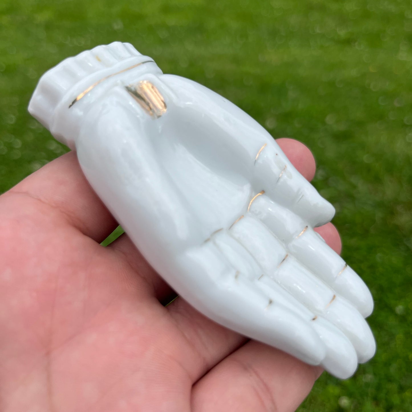 1950s Ceramic hand ashtray.