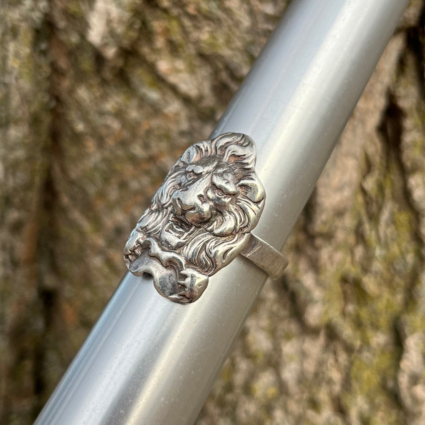 Vintage sterling silver lion ring. Size 12.75.
