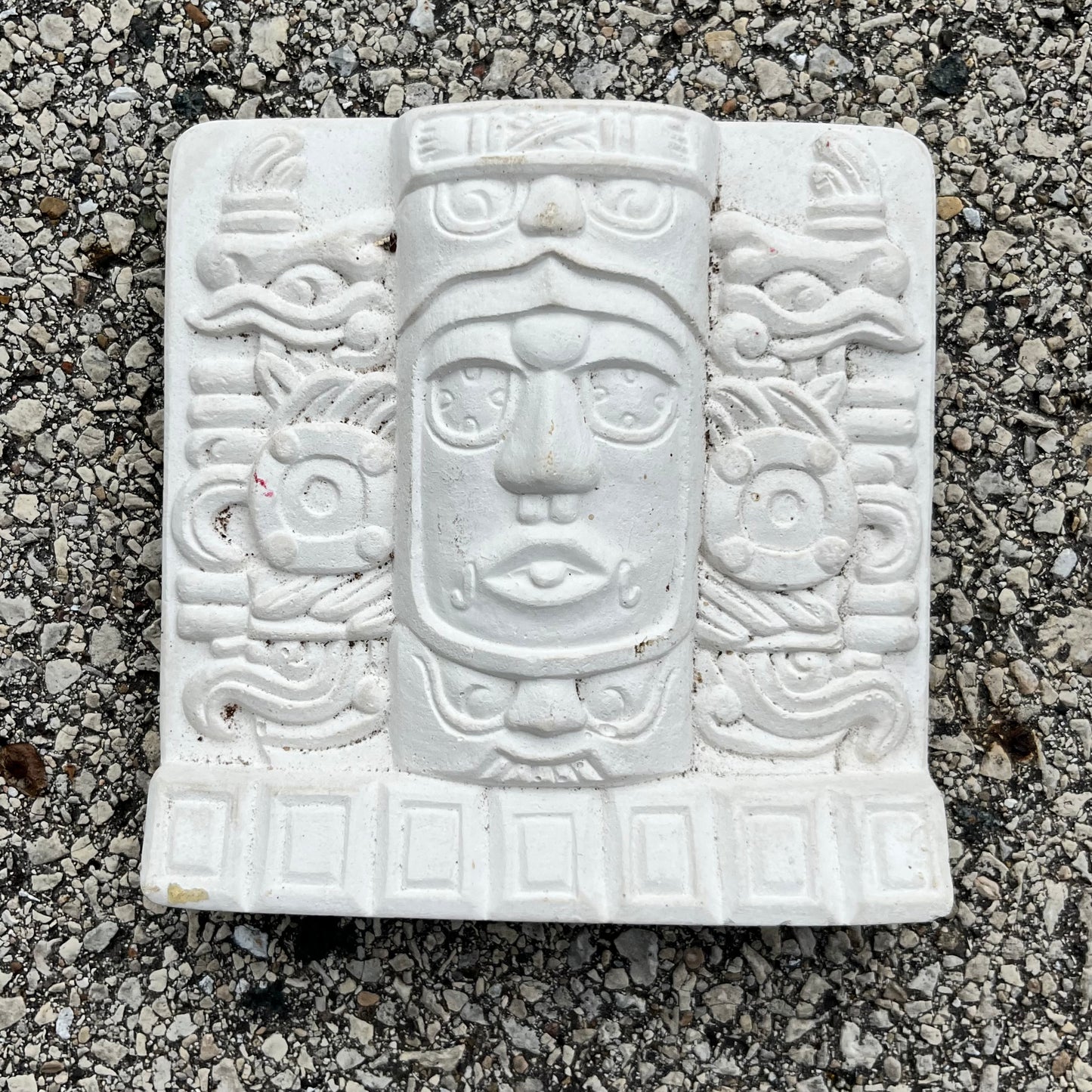 90s “Kohunlich ” souvenir plaque.