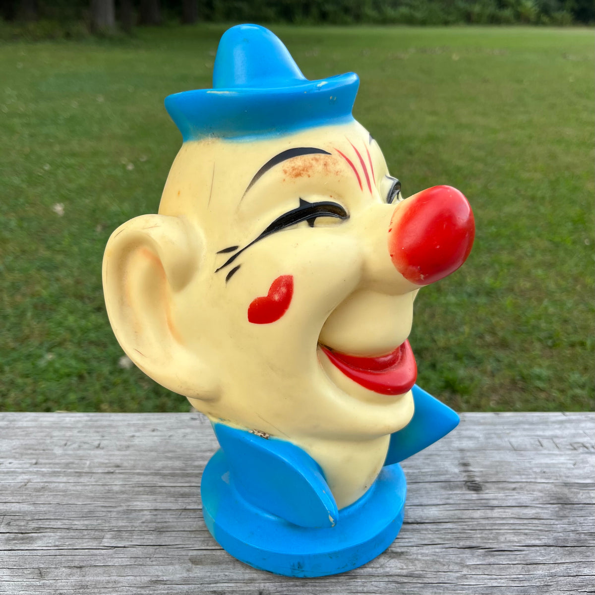 1970s N.Y. Vinyl clown lamp cover. (Missing light fixture)