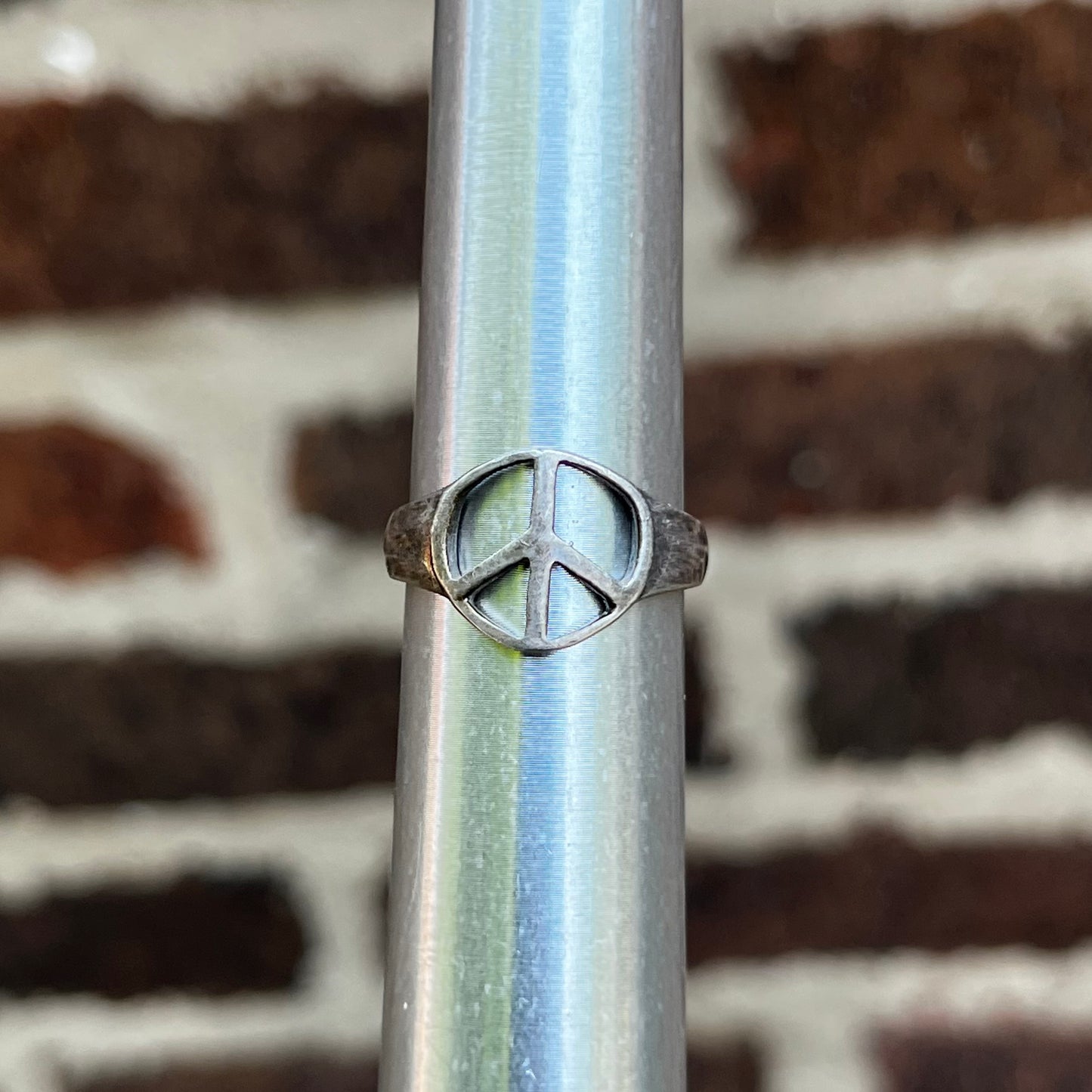 Vintage Sterling silver peace sign ring. Size 6.25