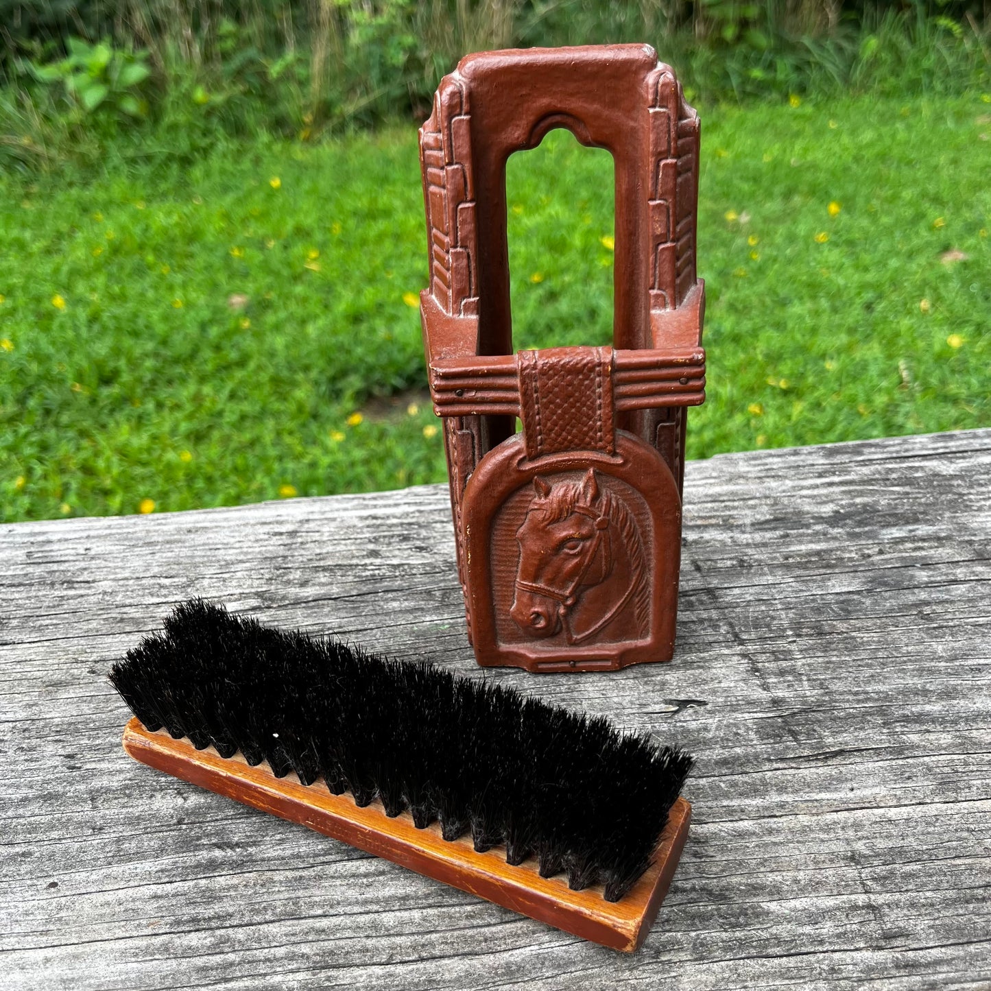 Vintage Syrico lucky horseshoe brush holder.