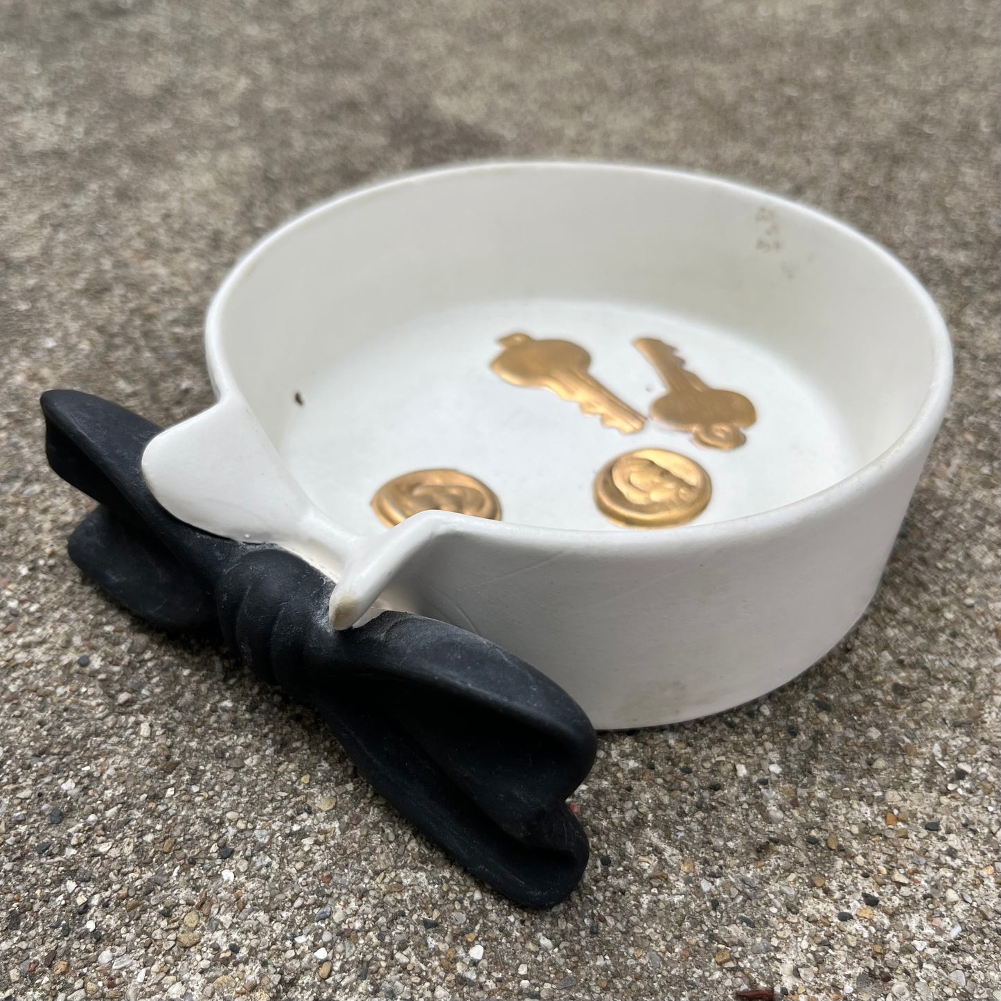 1960s Bowtie change dish.