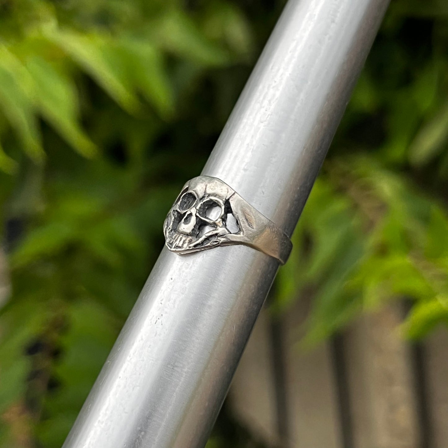 Vintage Sterling silver skully ring. Size 7.25.