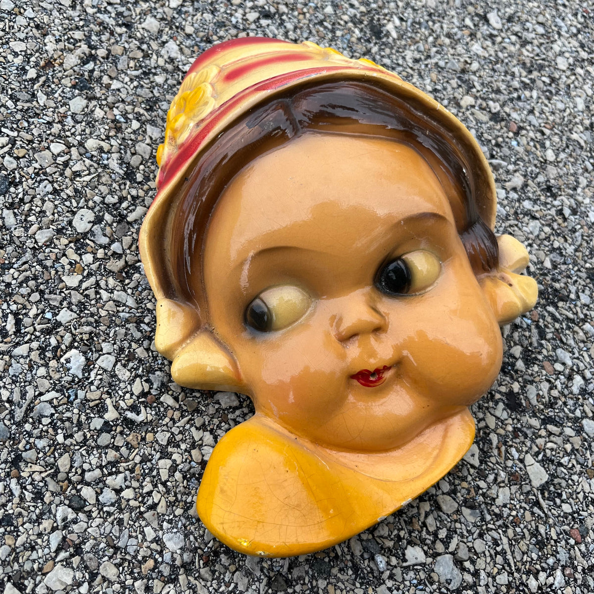 1940s Dutch chalkware string holder.