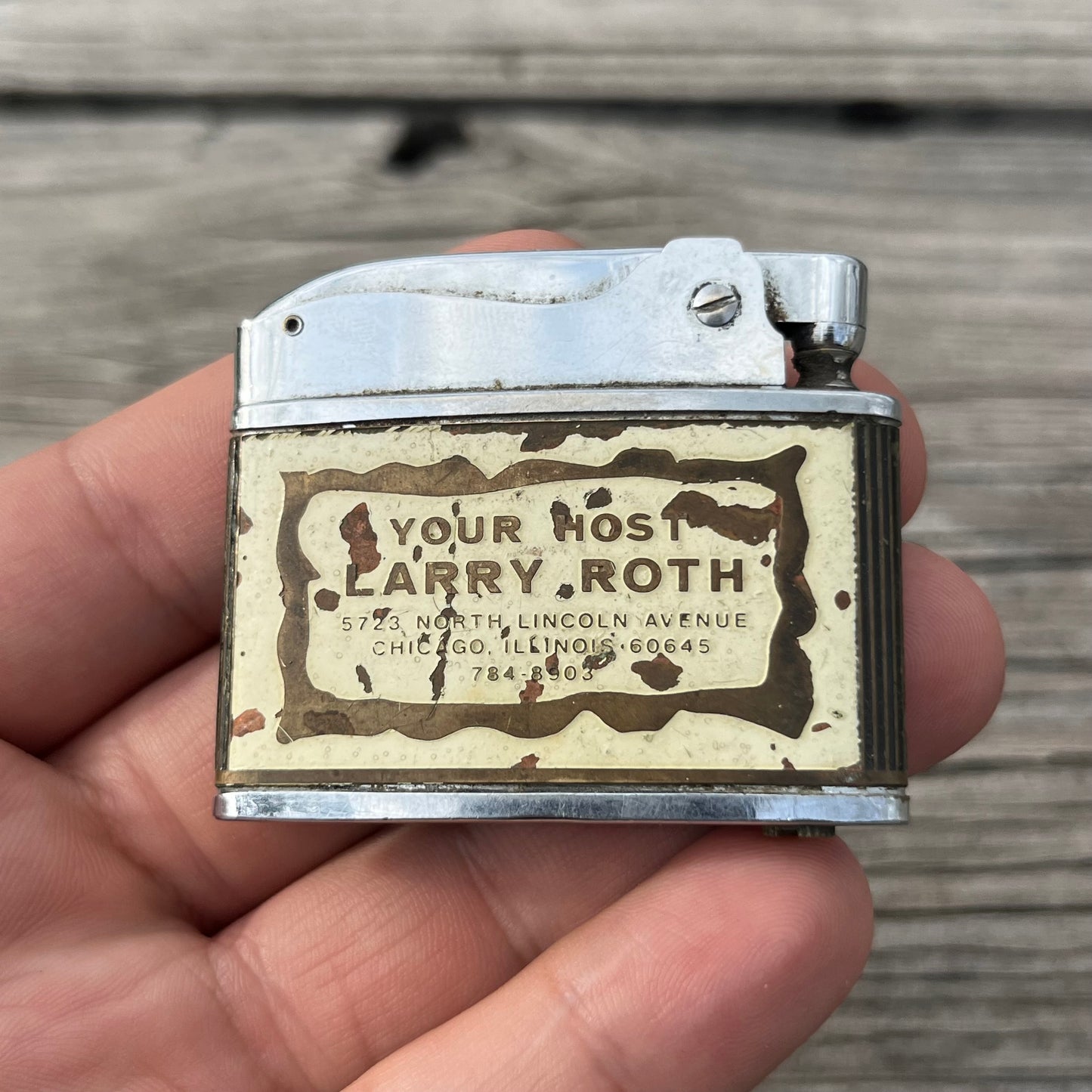 Vintage Olive branch lounge flat lighter.