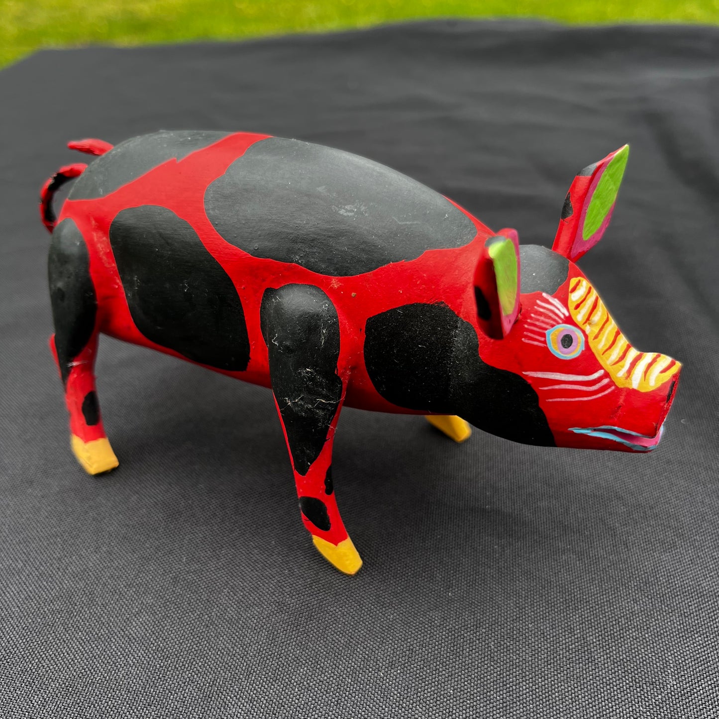 90s hand crafted Oaxacan pig Alebrije.