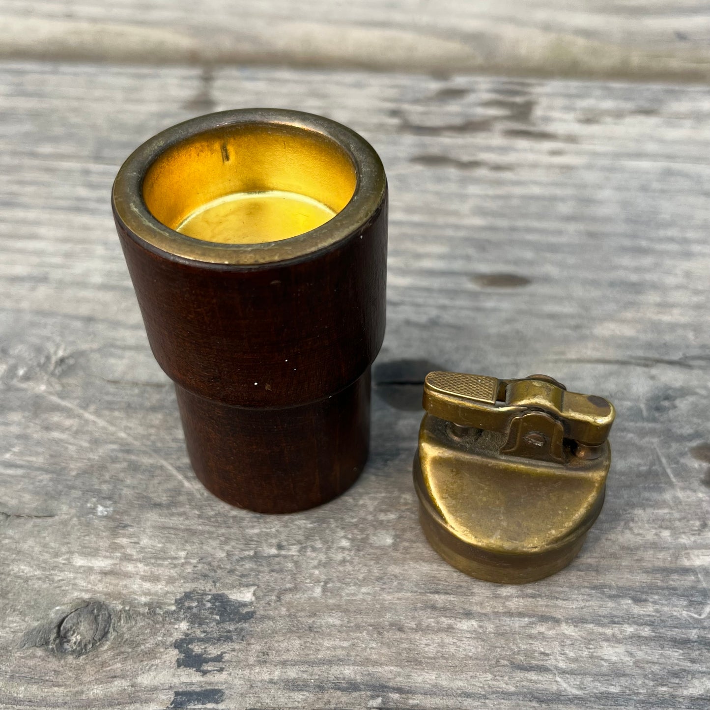 1950s Wooden tabletop lighter.