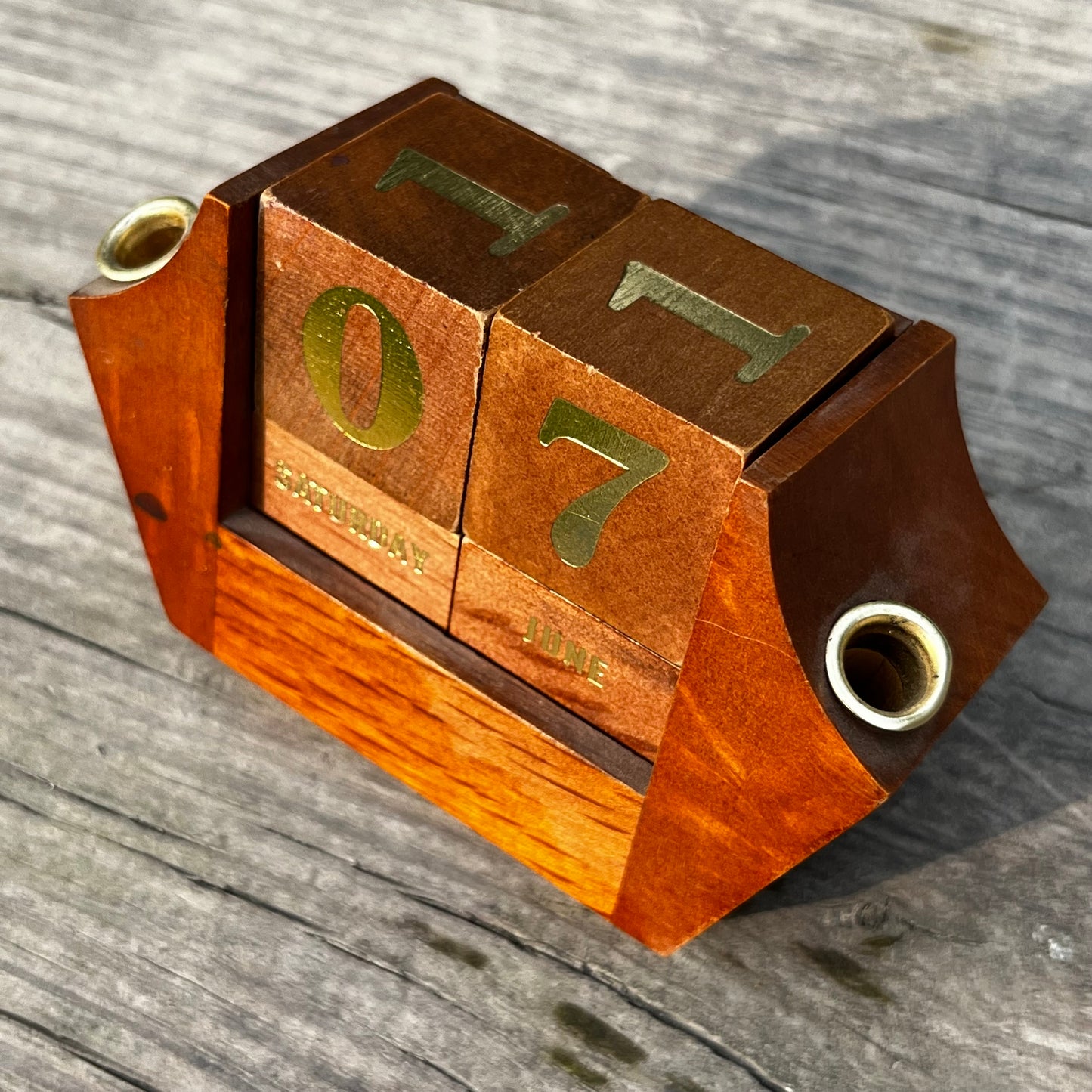 1950s Wood block calendar and pen holder.