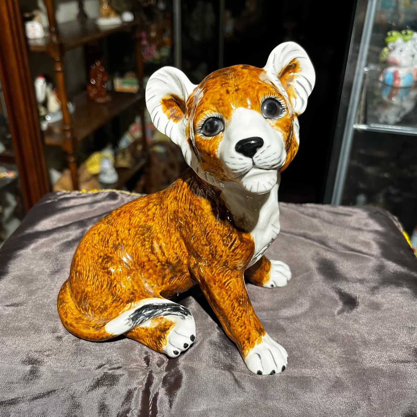 Vintage ceramic lion cub.