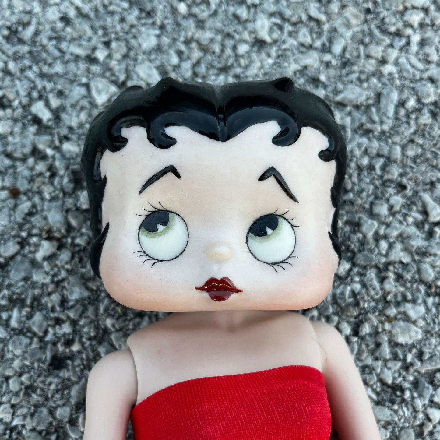 Y2K Porcelain Betty Boop figurine.