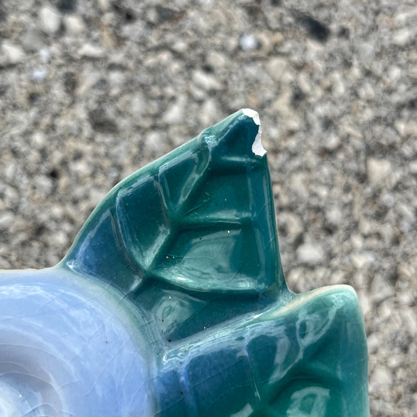 1980s Ceramic clay art Flower mask. (Chipped)