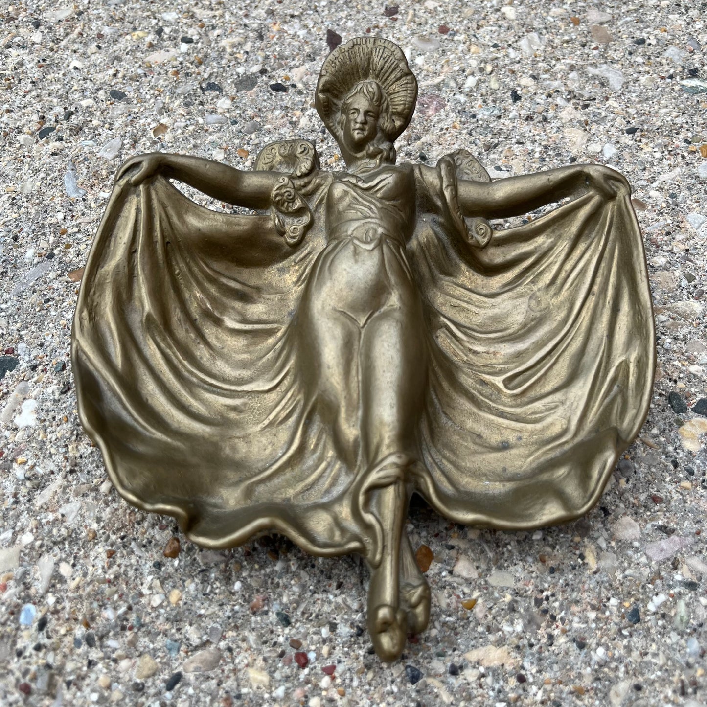 Early 1900s Brass art nouveau trinket dish.