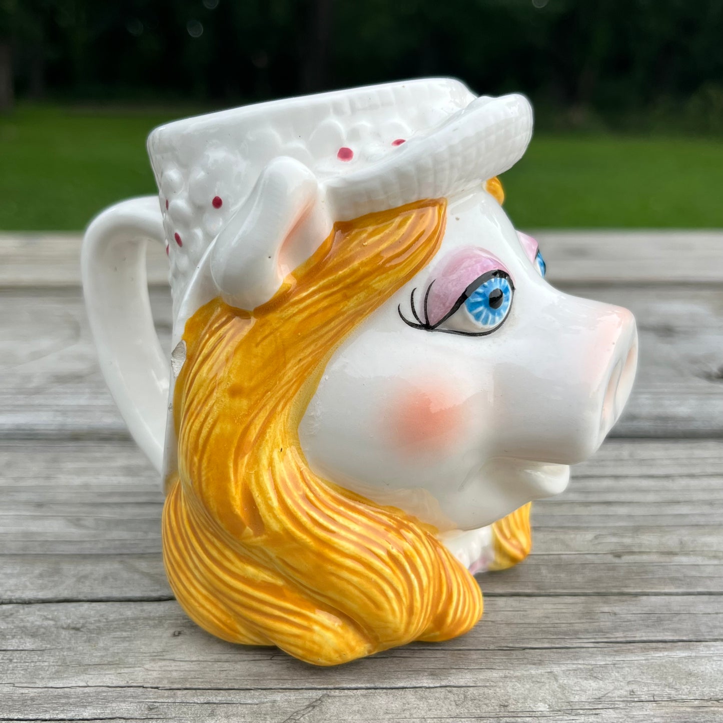 Vintage Miss Piggy mug.