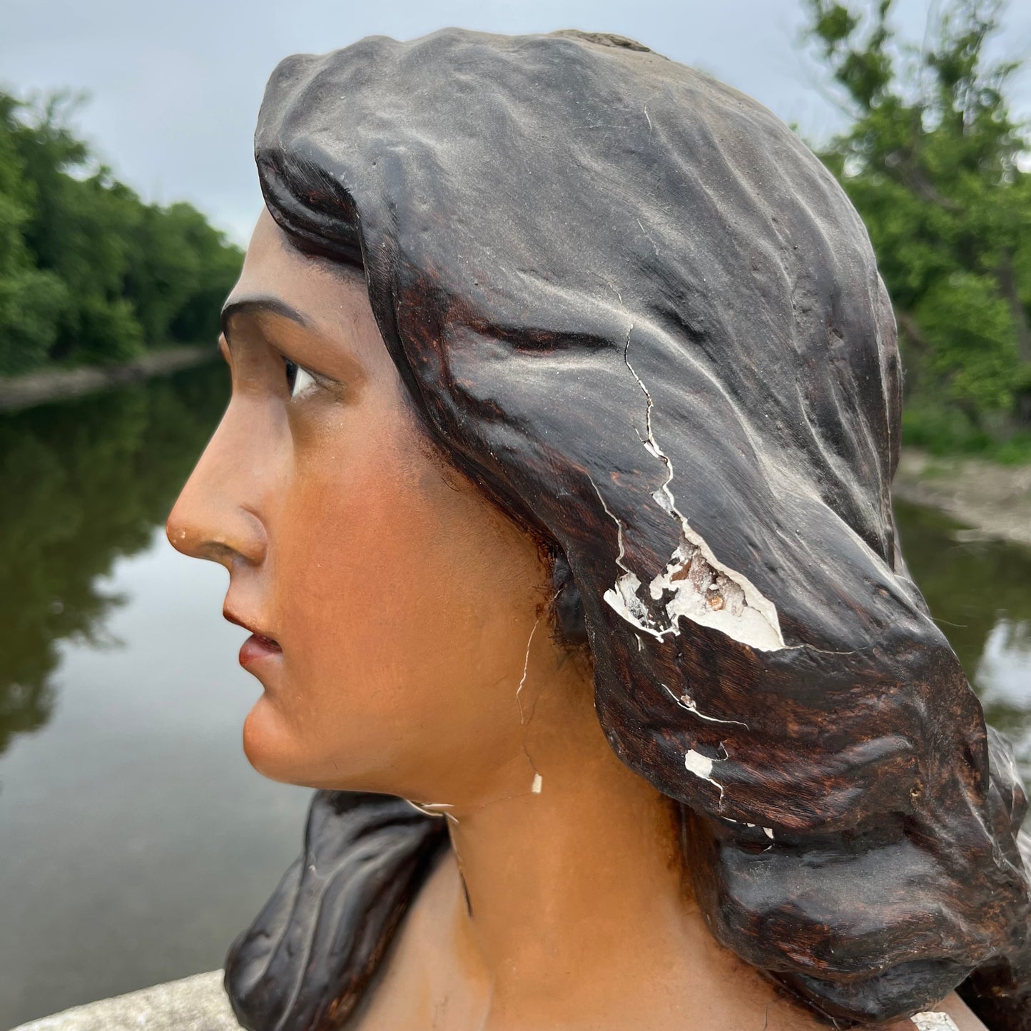 Early 1900s Panamanian Santa María la Antigua bust.