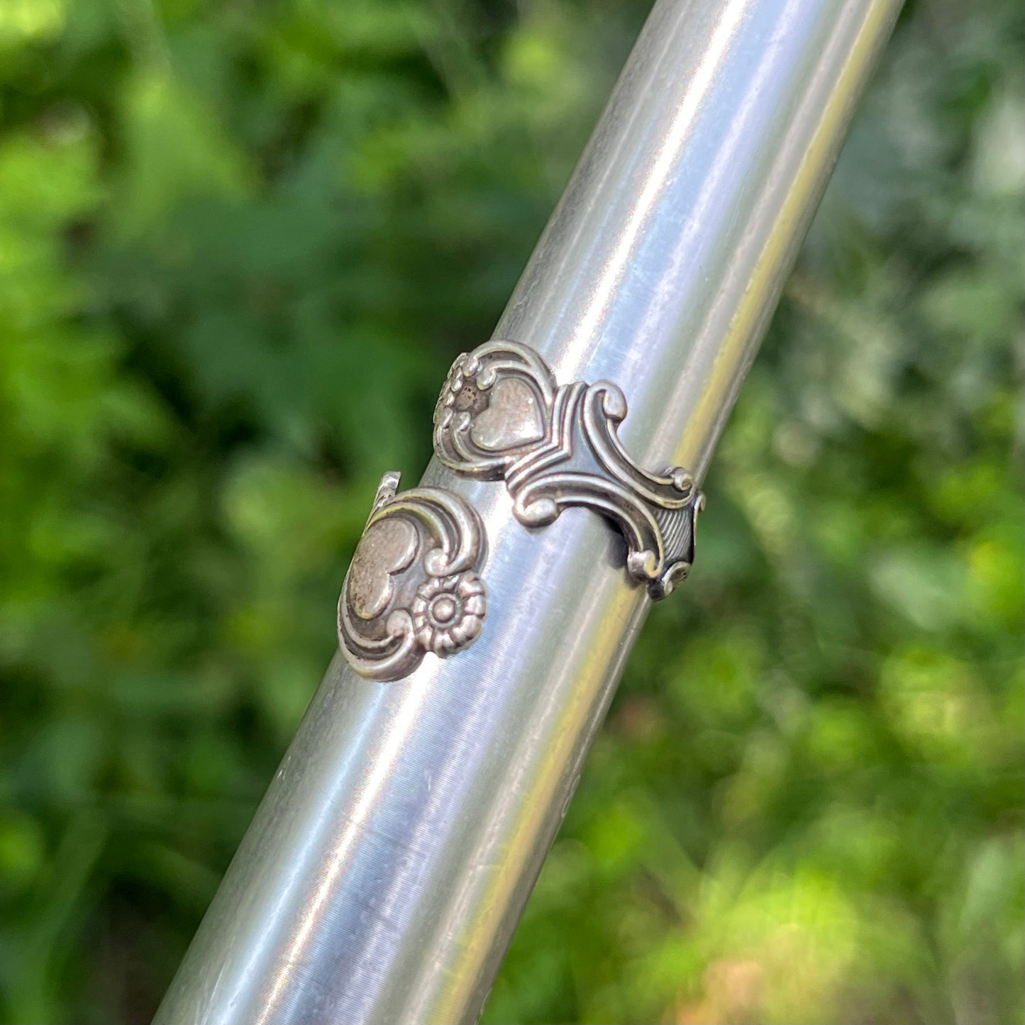 Vintage Sterling silver adjustable Avon ring. Size 7.