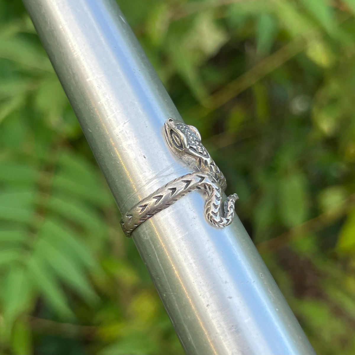 Vintage Sterling Silver snake ring. Size 10.