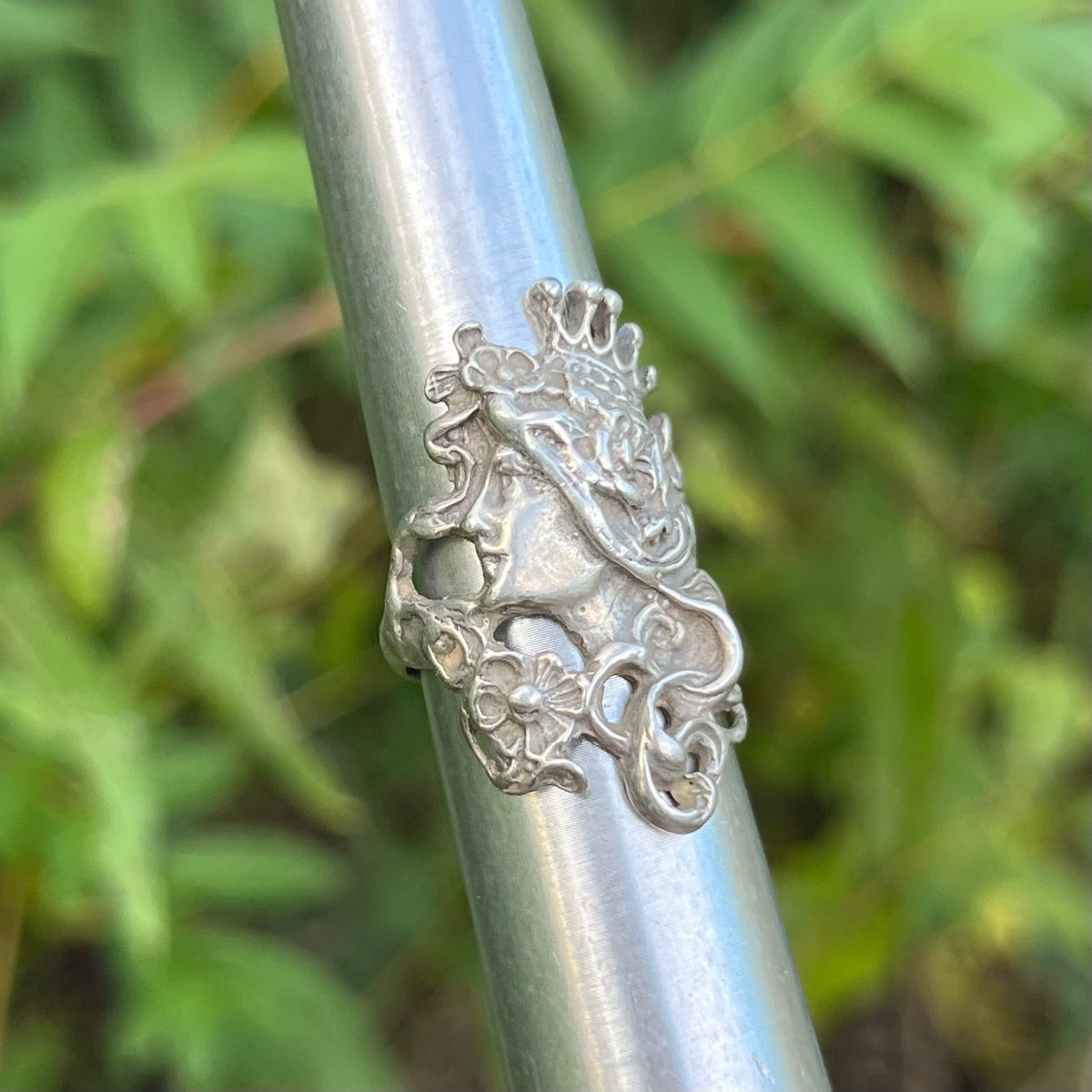 Vintage Sterling Silver art nouveau goddess ring. Size 6.25.