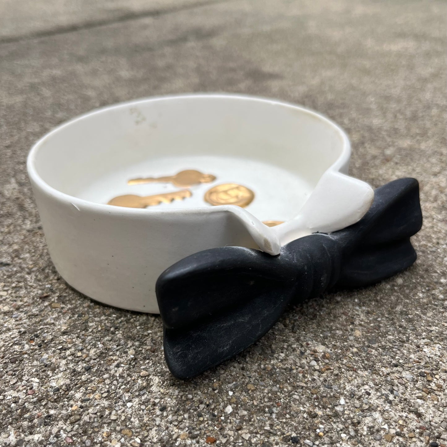 1960s Bowtie change dish.