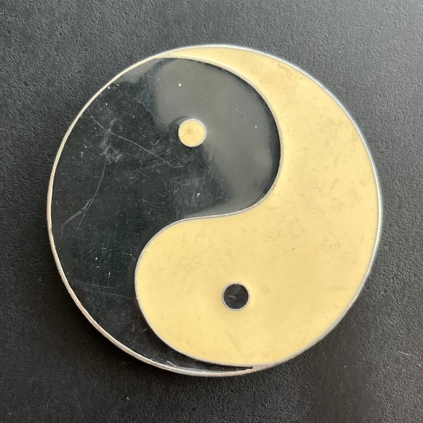 Y2K Ying Yang belt buckle.
