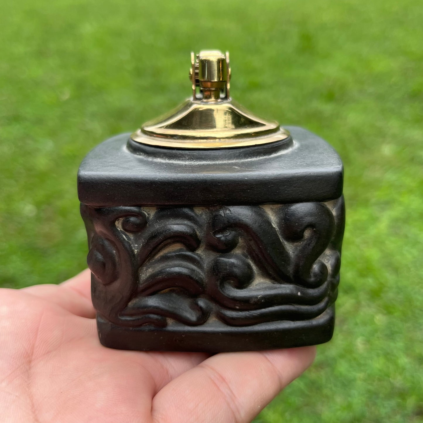 Vintage Freeman McFarlin tabletop lighter.