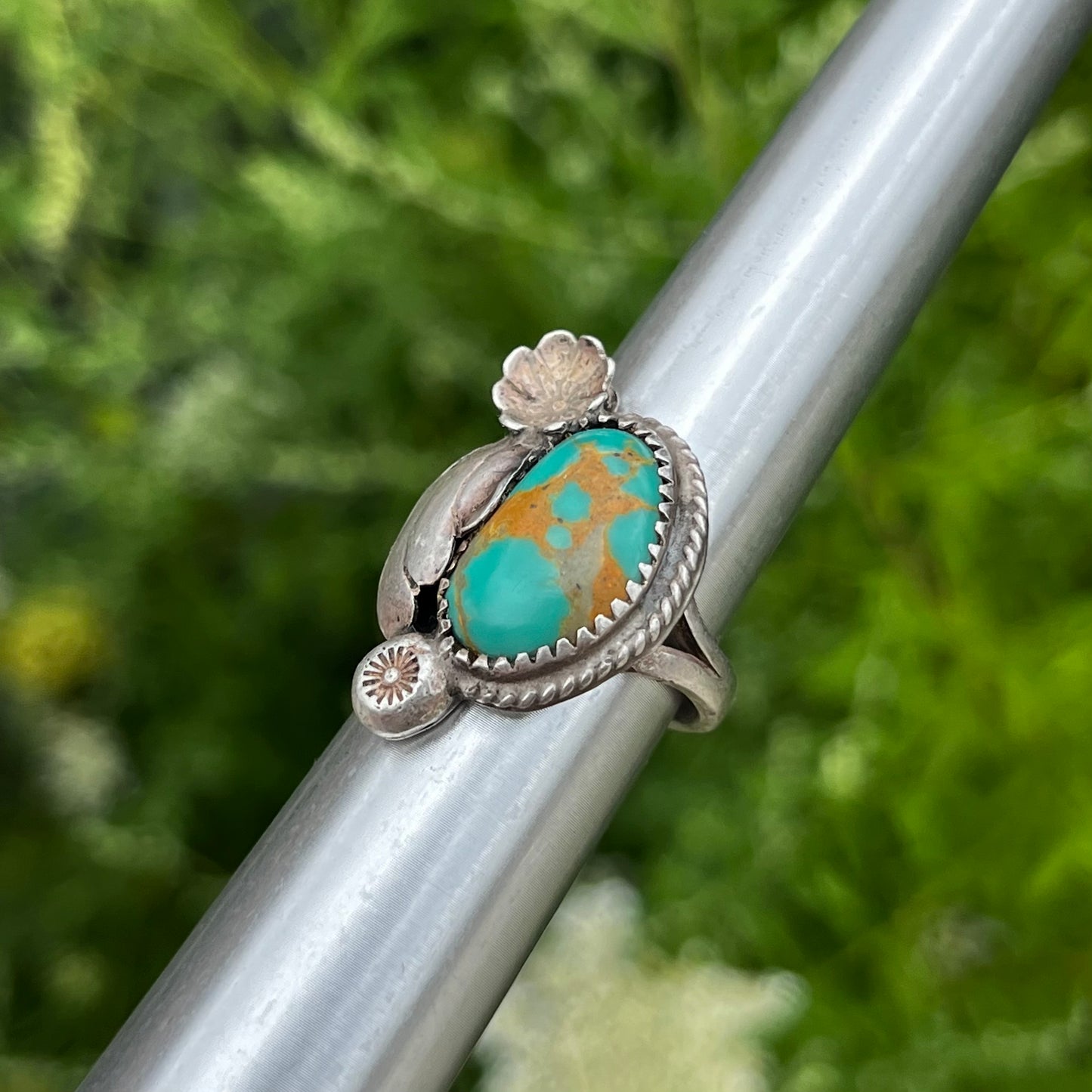 Vintage Sterling silver turquoise feather ring. Size 5.75.