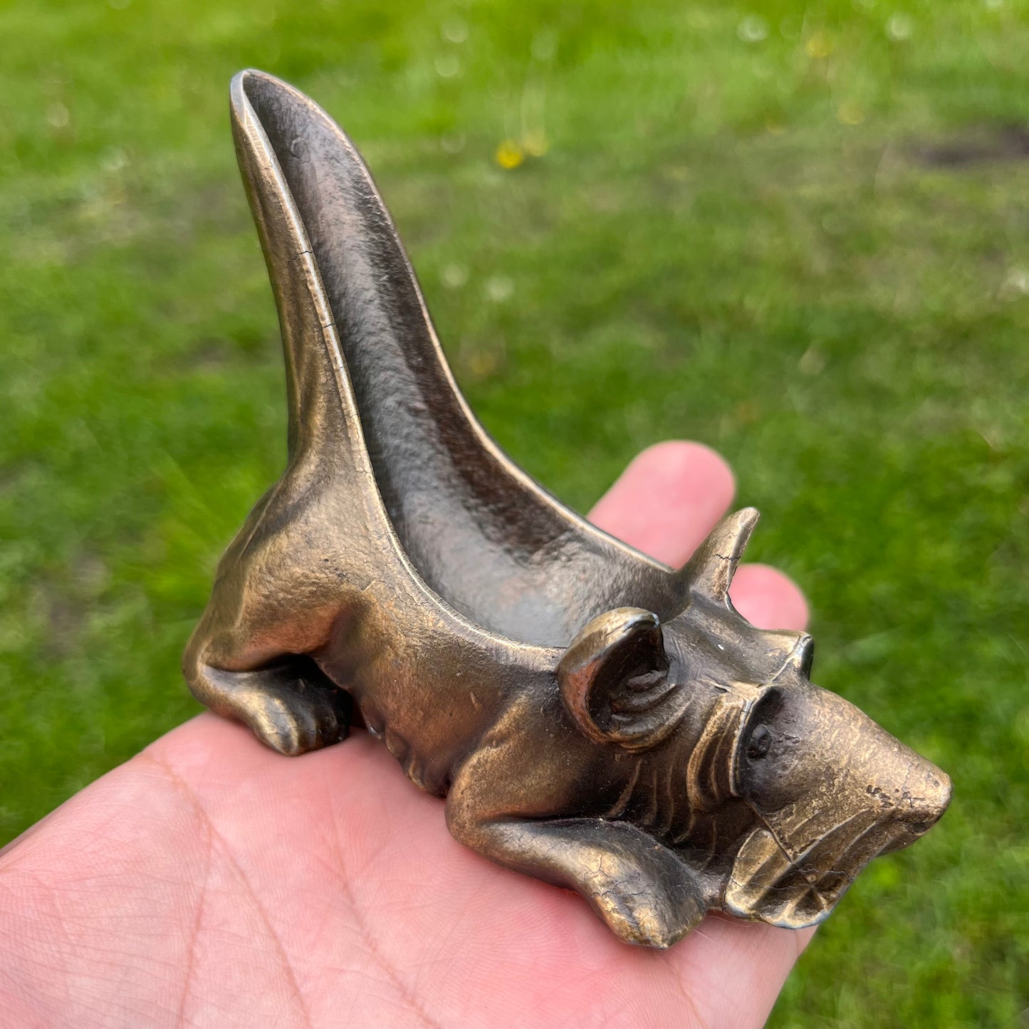 Vintage bronze Scottish terrier pipe holder.