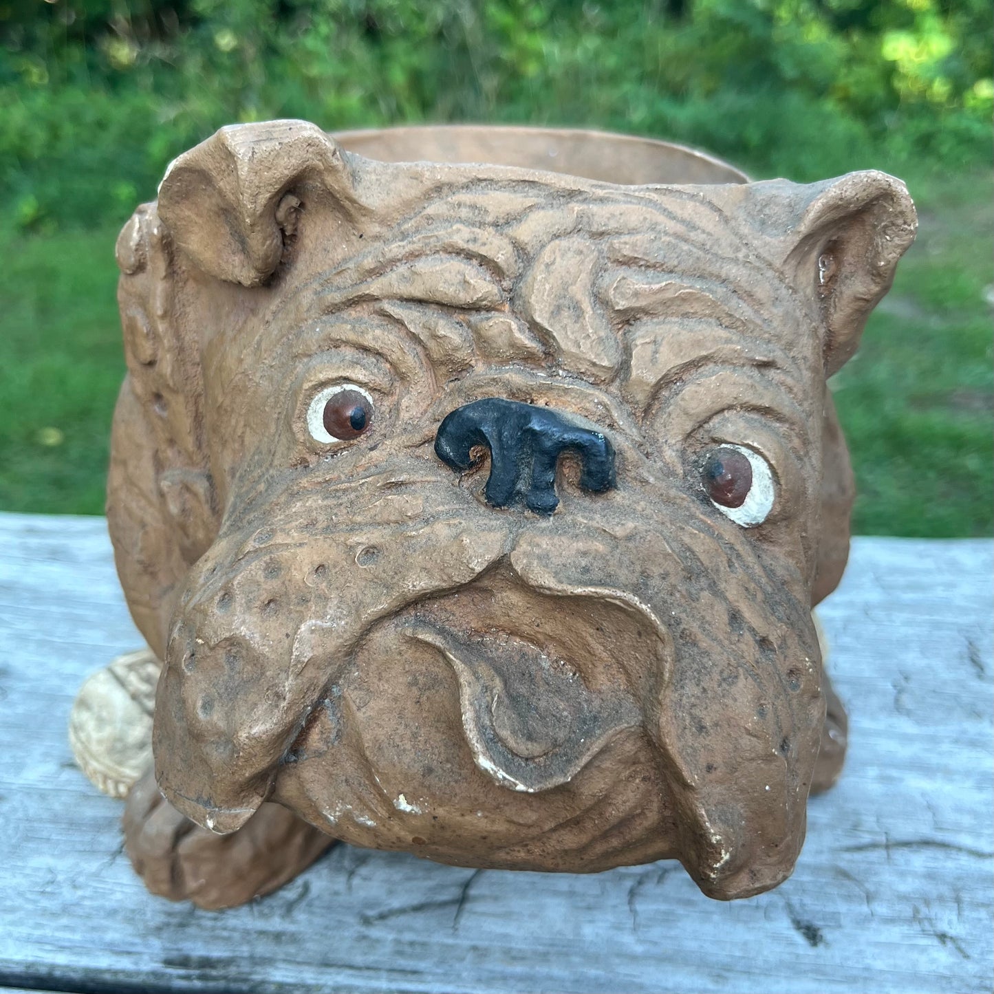 1975 Bulldog planter.