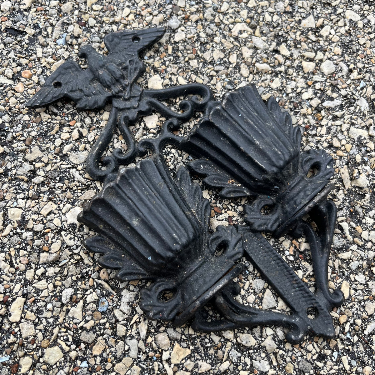 Vintage cast iron eagle matchstick holder.