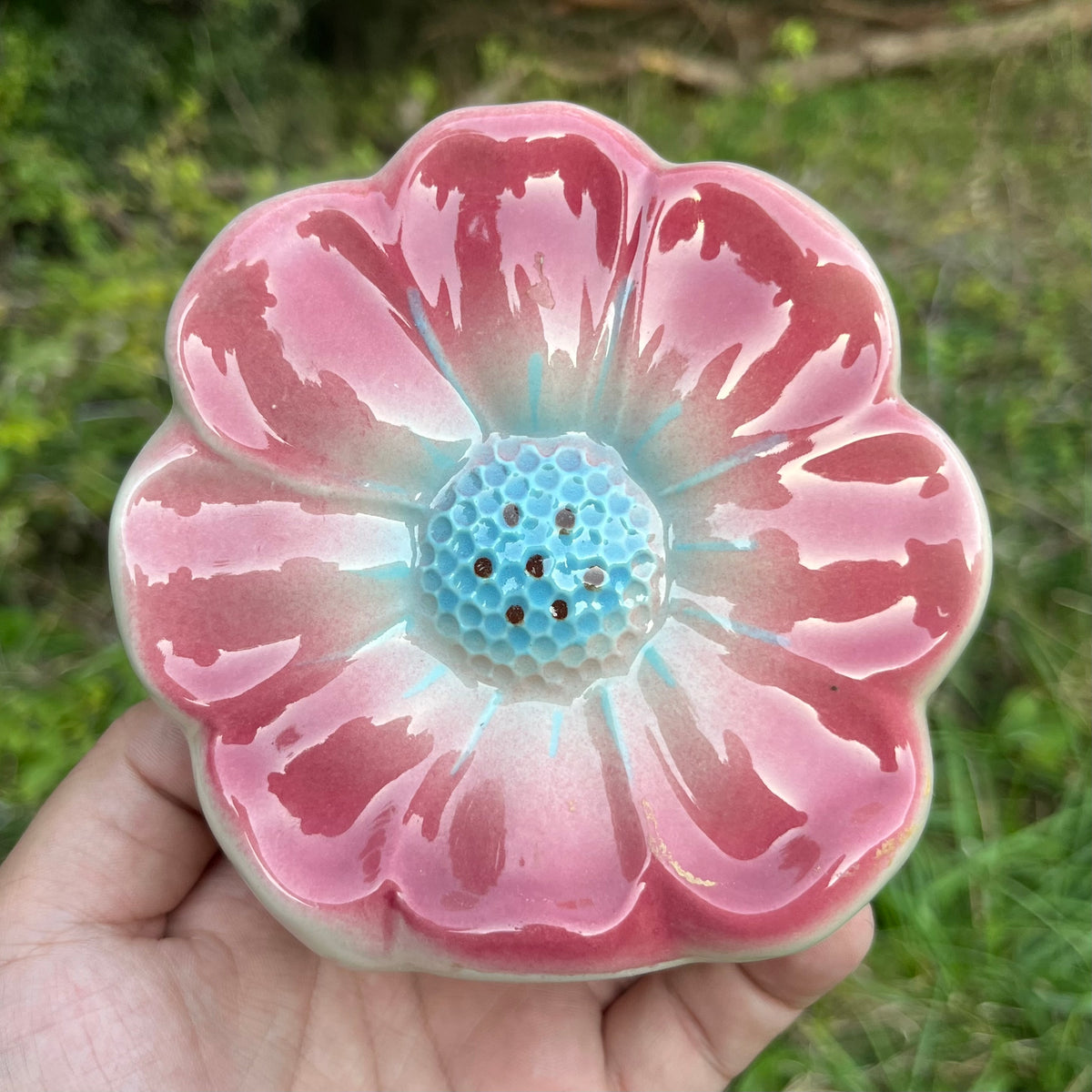 Vintage Flower wall pocket.