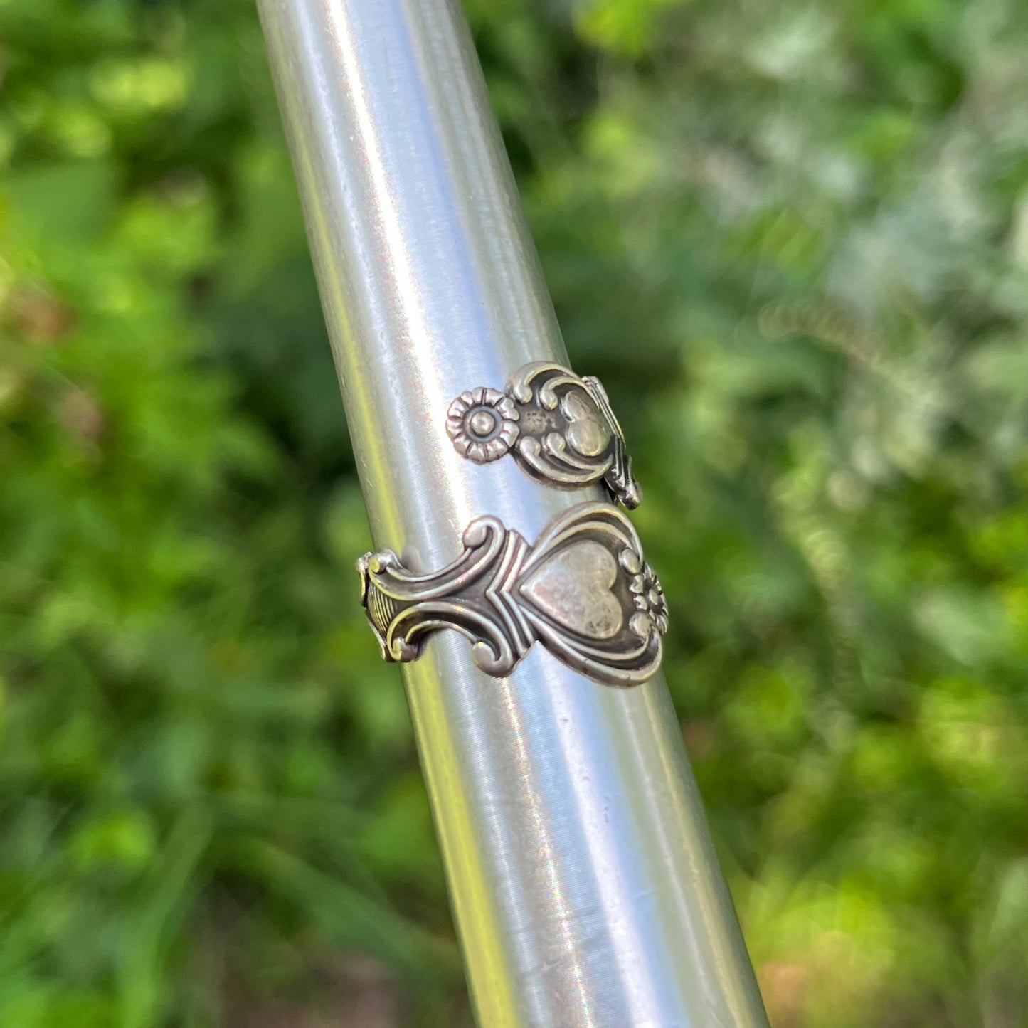 Vintage Sterling silver adjustable Avon ring. Size 7.