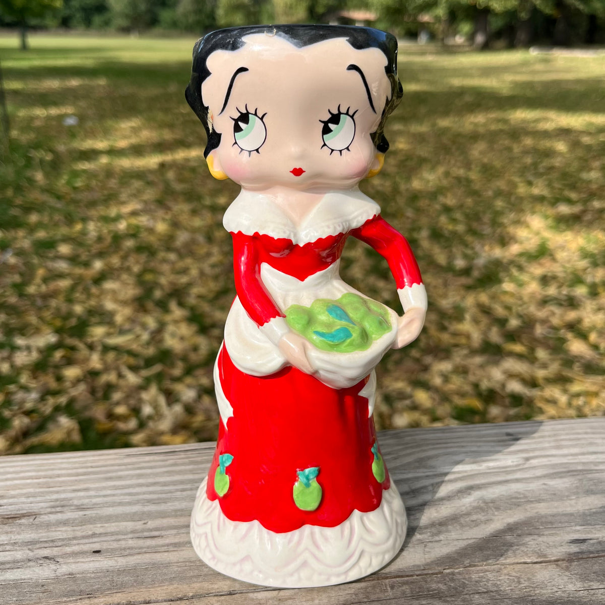 Retired 2002 Betty Boop vase.