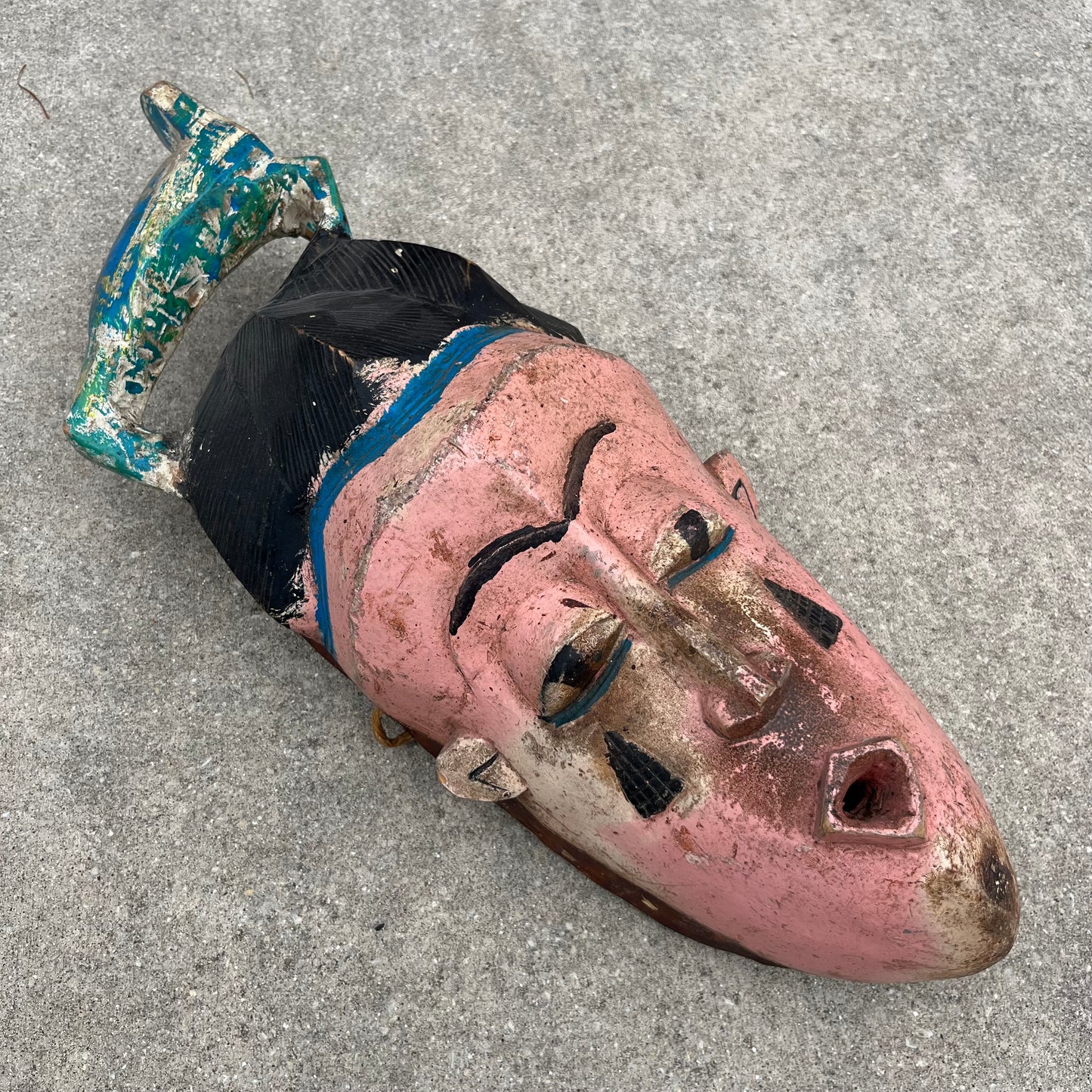 Vintage hand crafted Guro Seli mask.