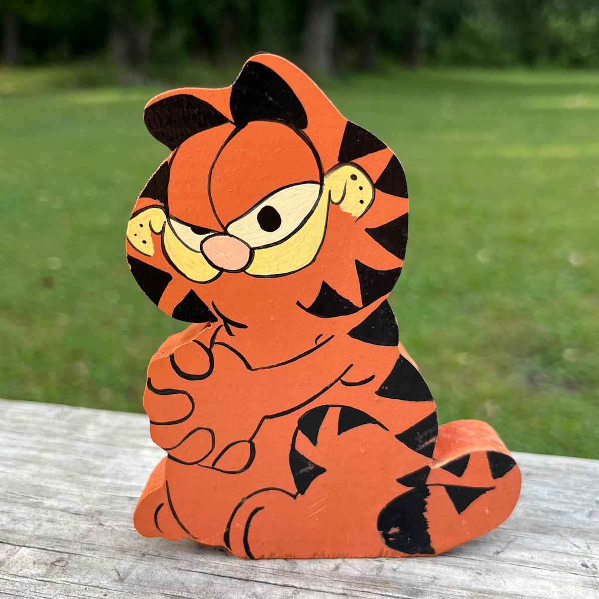 Vintage wood cut Garfield.