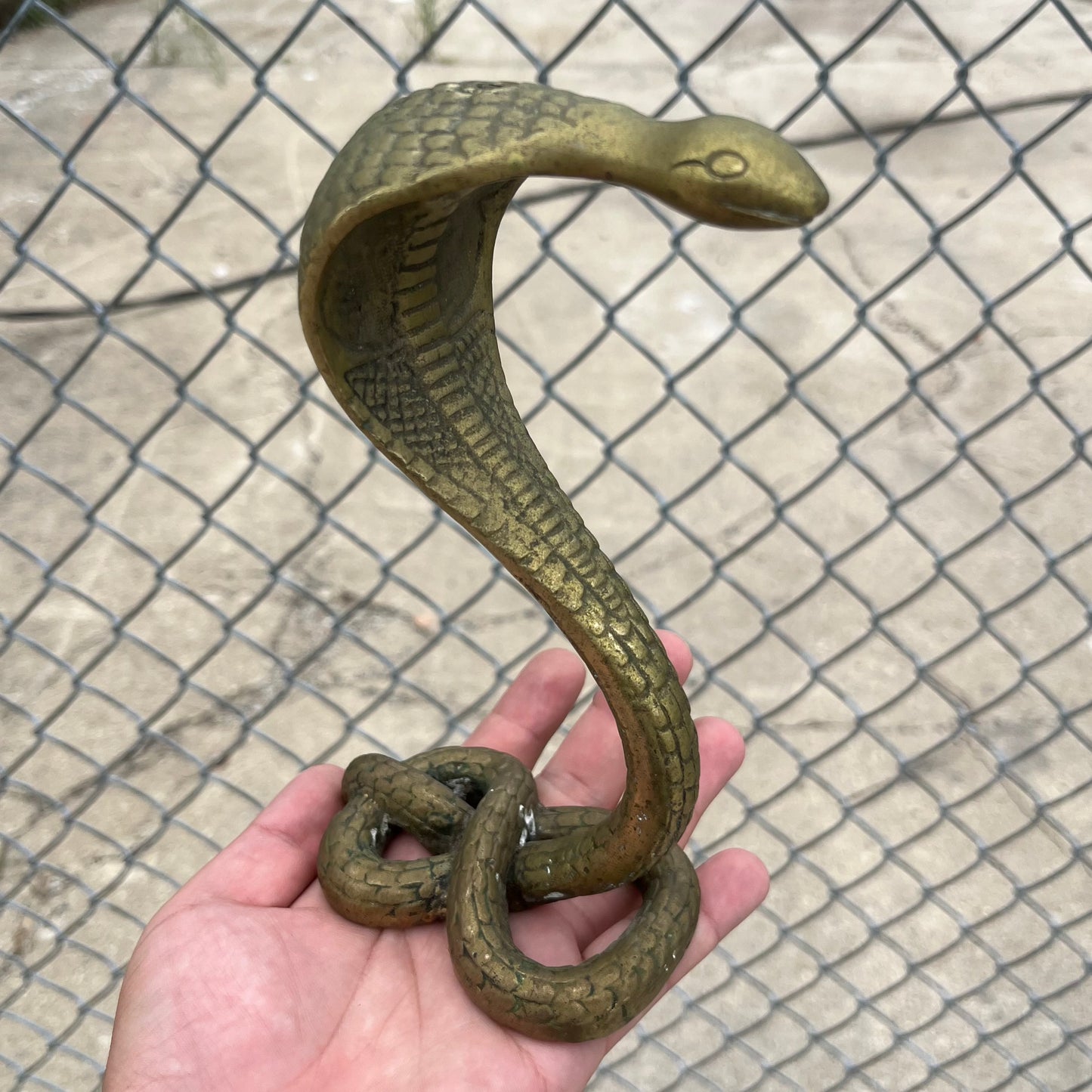 Vintage brass cobra candle holder. (Missing hardware)