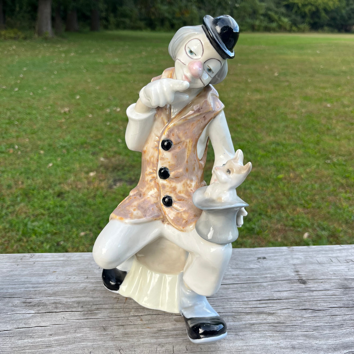 Vintage ceramic magician clown.