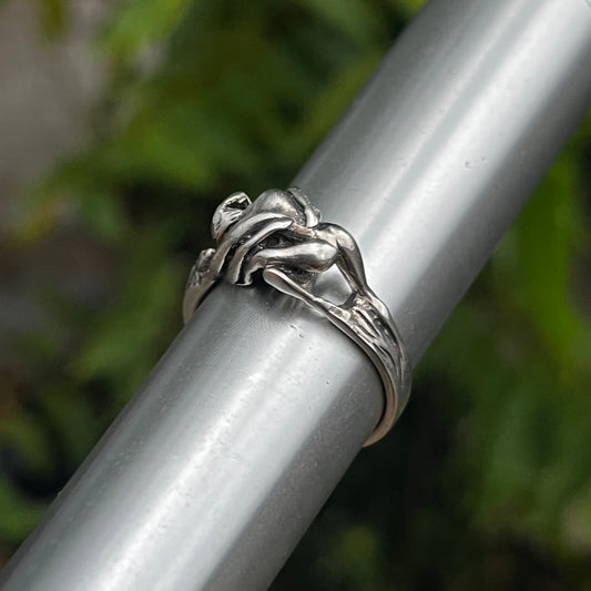 Vintage Sterling lovers ring. Size 12.