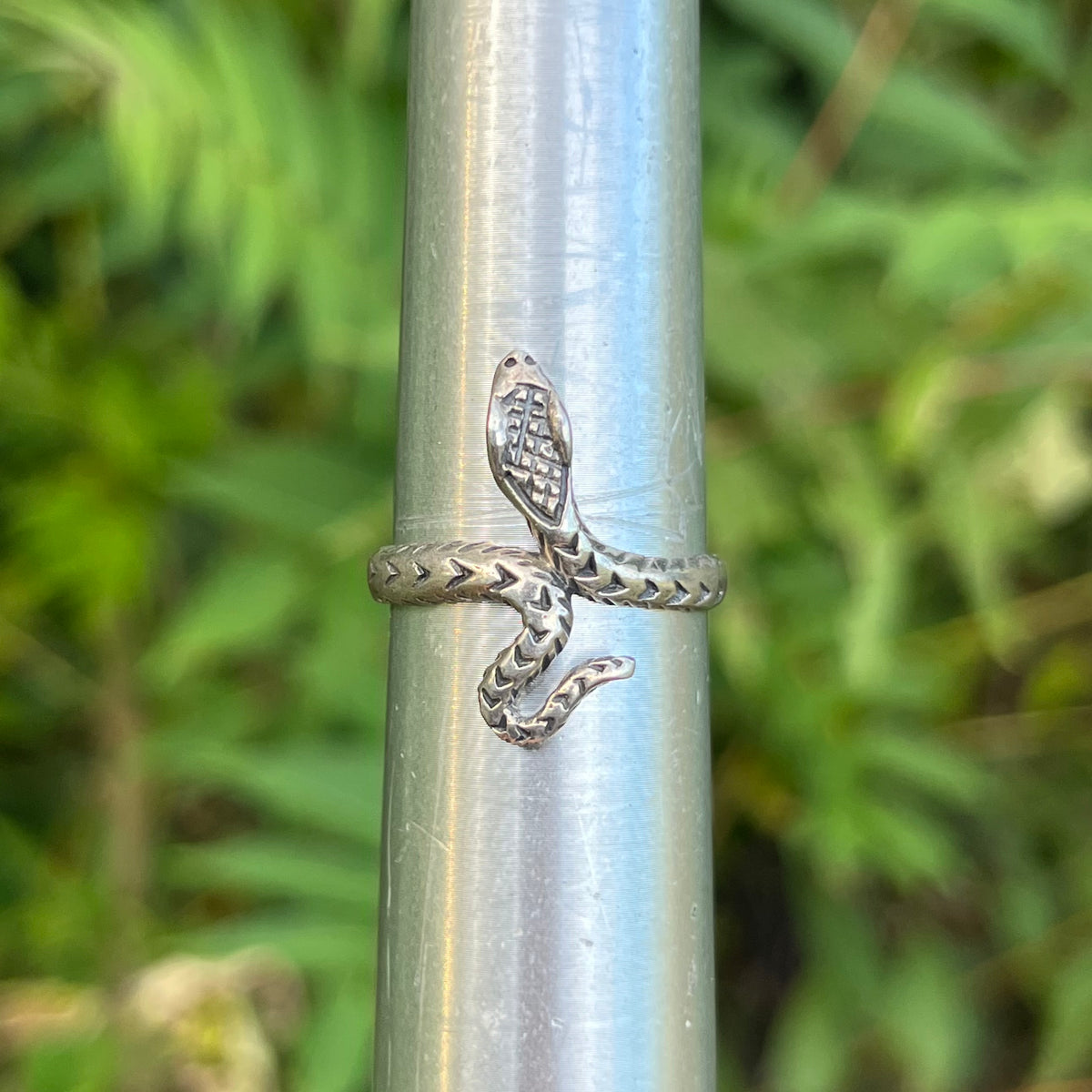 Vintage Sterling Silver snake ring. Size 10.
