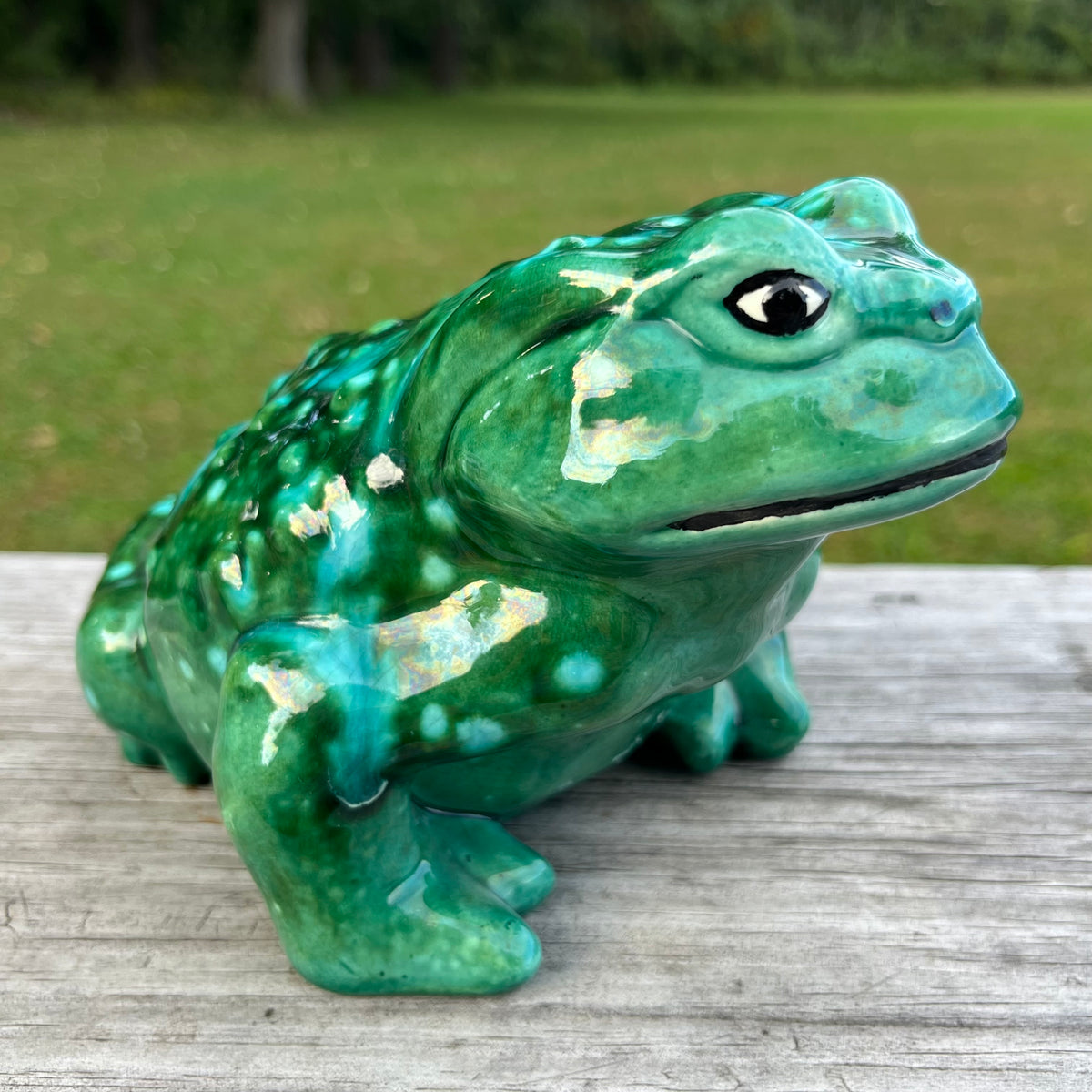 Vintage ceramic toad.