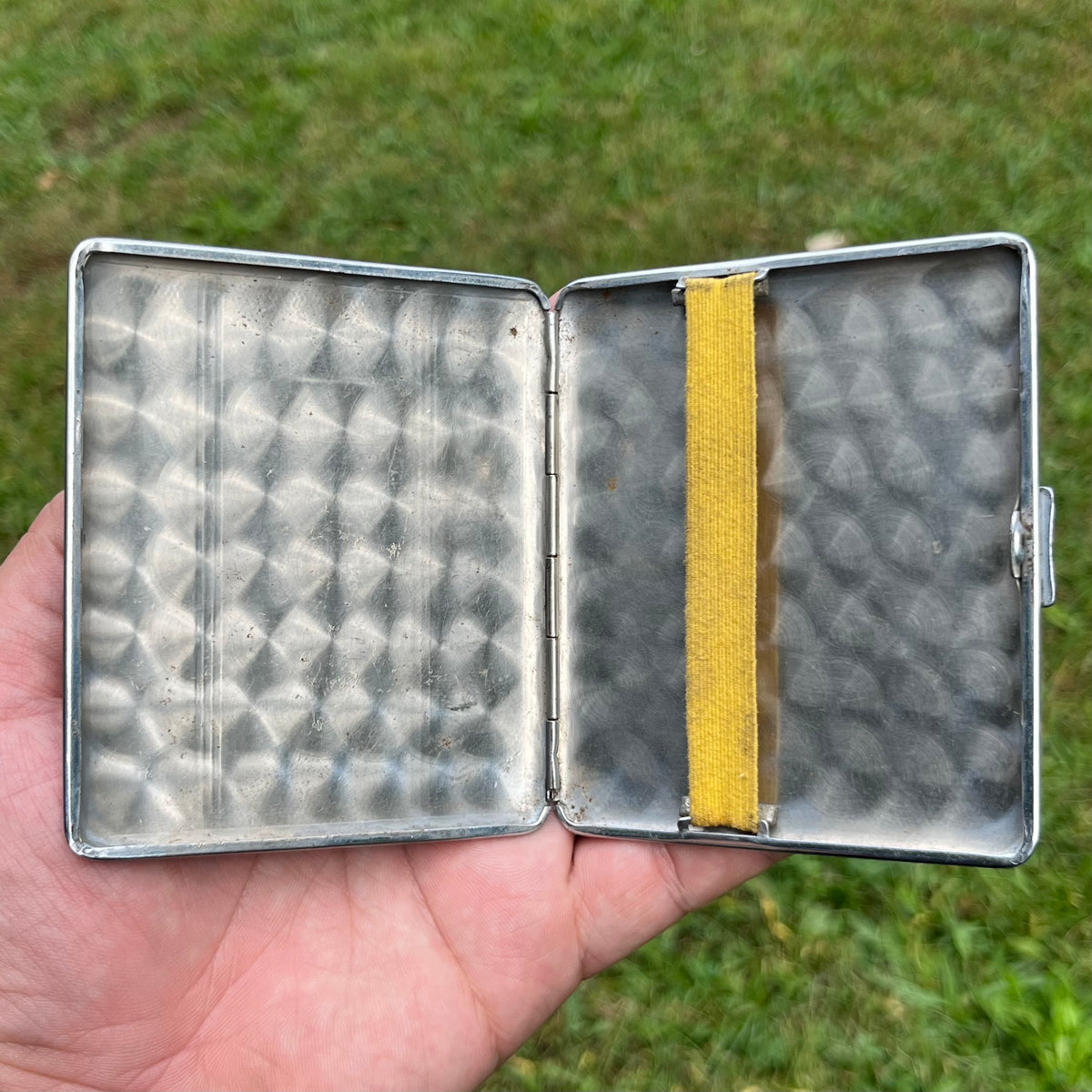 1950s Metal cigarette case.