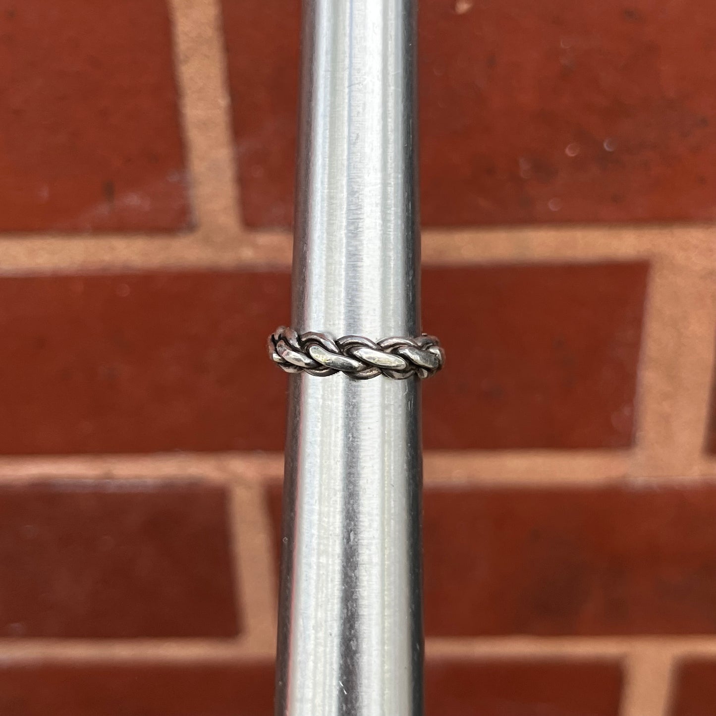 Vintage Sterling silver chain ring. Size 5.75.