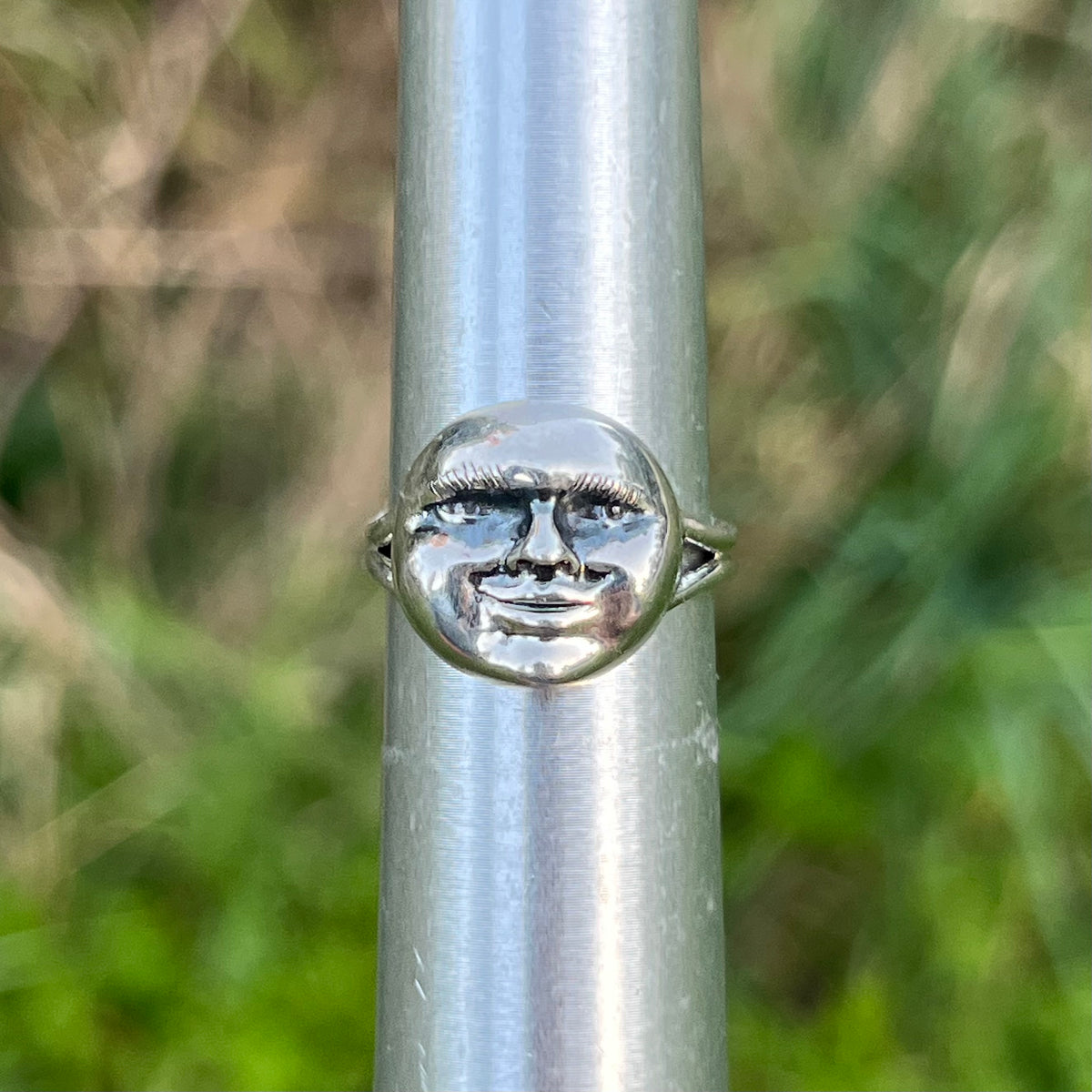 Sterling Silver moon face ring. Size 5.5.